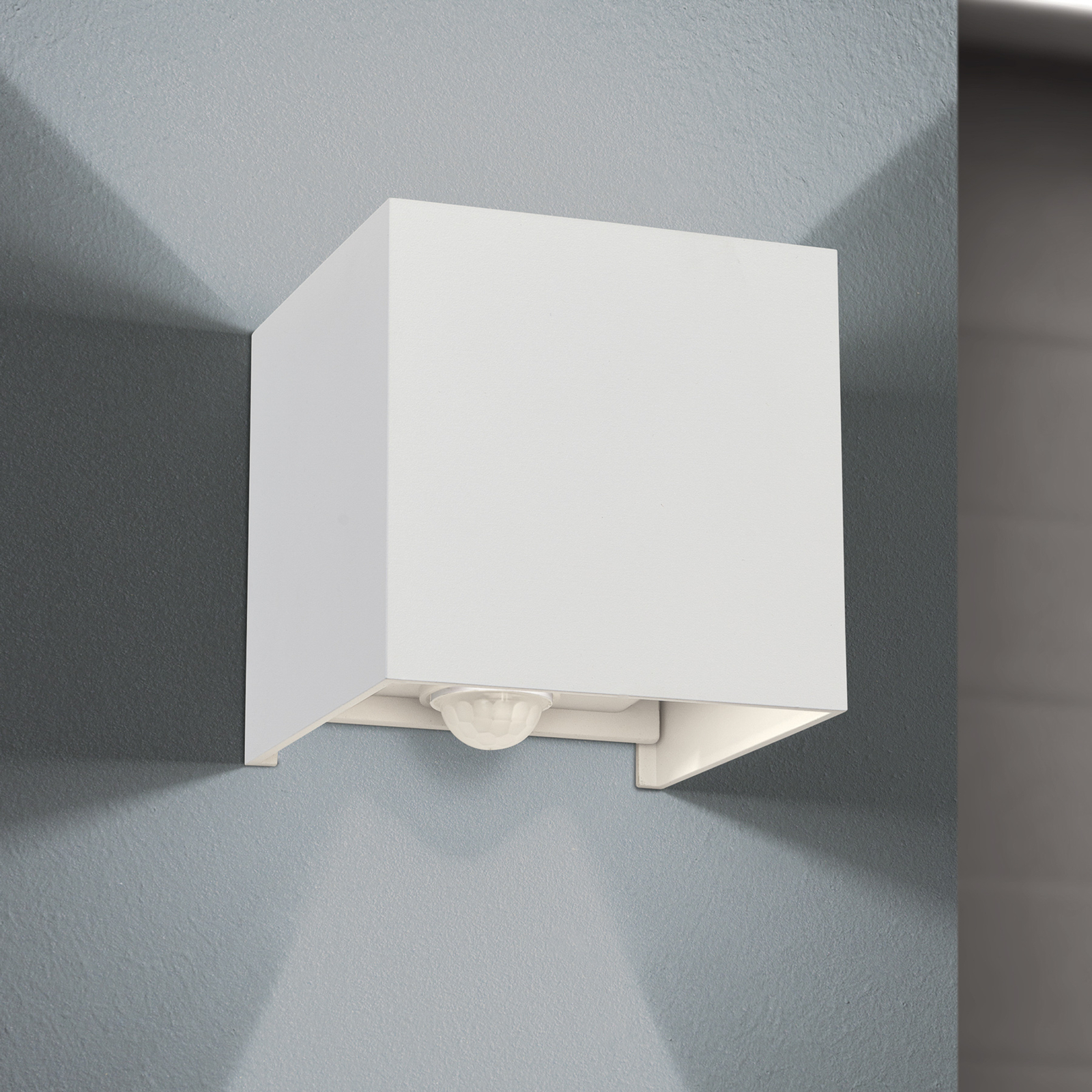 LED lauko sieninis šviestuvas "Cube-S", baltas, metalinis, judesio